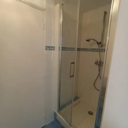- Hauteurs De Apartament