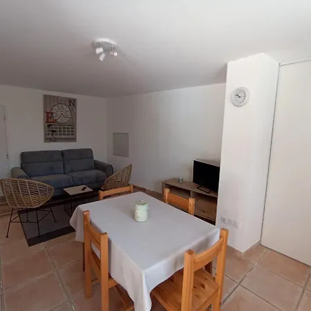 - Hauteurs De * מנוסק